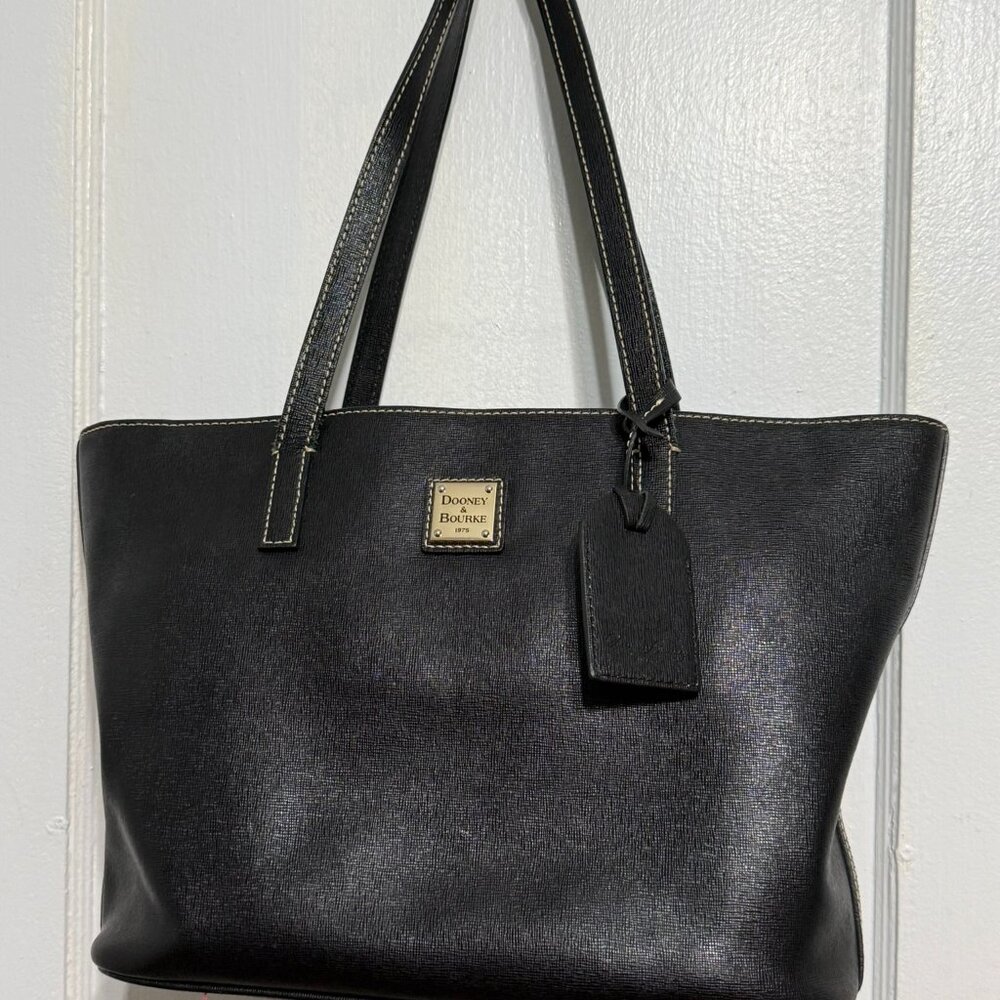 Dooney & Bourke Saffiano Medium Black Tote Leather